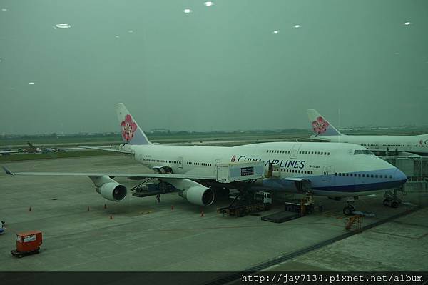 2013-04-16 中華航空 CI018 桃園TPE-東京成田NRT