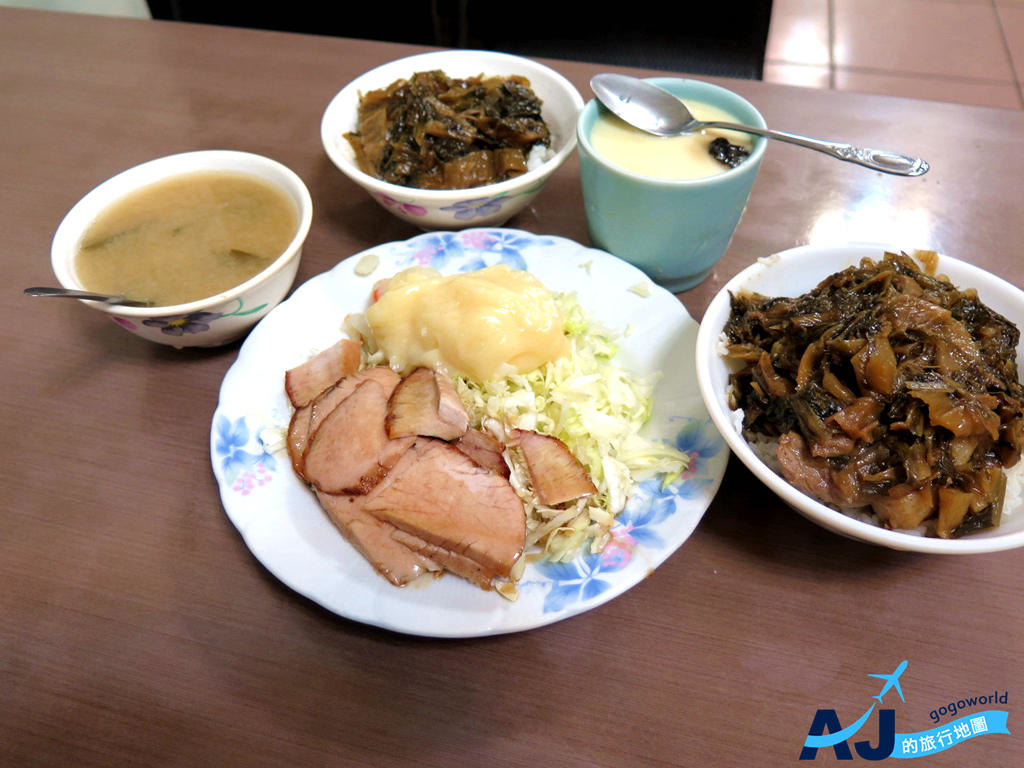 （台中公園美食）烤肉沙拉店 在地人推薦傳統味道 招牌烤肉沙拉、樸實梅干菜飯