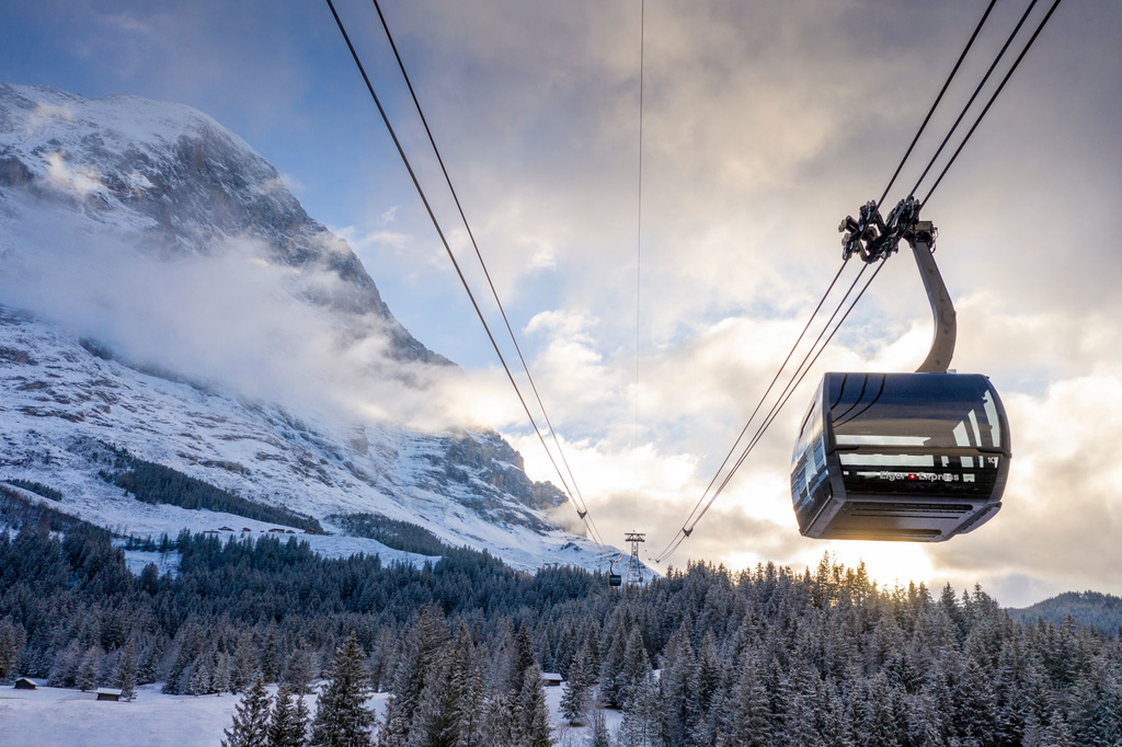 95 Eiger-Express-Grindelwald-Eigernordwand-Abendstimmung-Winter.jpg