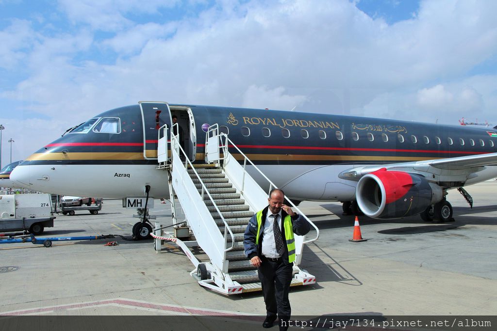 皇家約旦航空 Royal Jordanian Airlines RJ 131 安曼AMM>希臘雅典ATH 飛行經驗&飛機餐