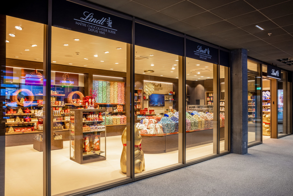 50 Grindelwald-Terminal-Lindt-Shop-Aussenansicht.jpg