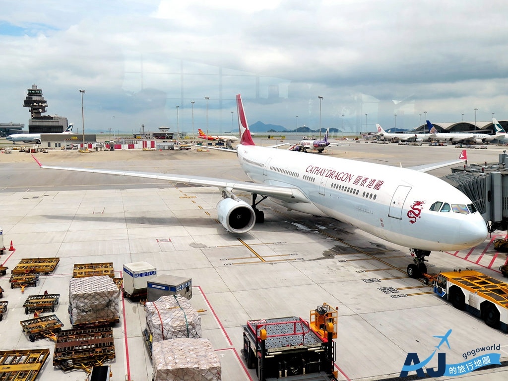 國泰港龍航空 KA380 / CX5380 香港HKG > 福岡FUK A330-300經濟艙飛機餐、印度餐分享