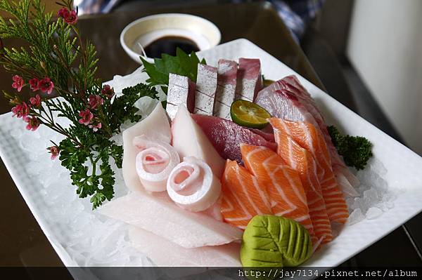 台北車站美食 三多屋爸爸嘴 便宜大碗新鮮生魚片