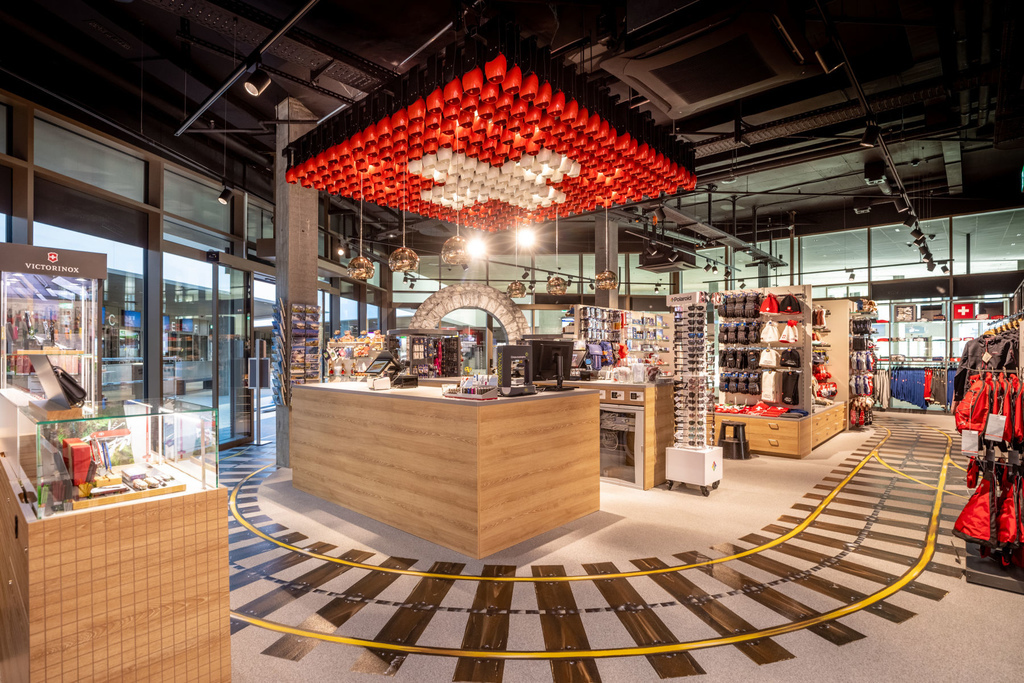 55 Grindelwald-Terminal-Top-of-Europe-Shop-Weitansicht.jpg