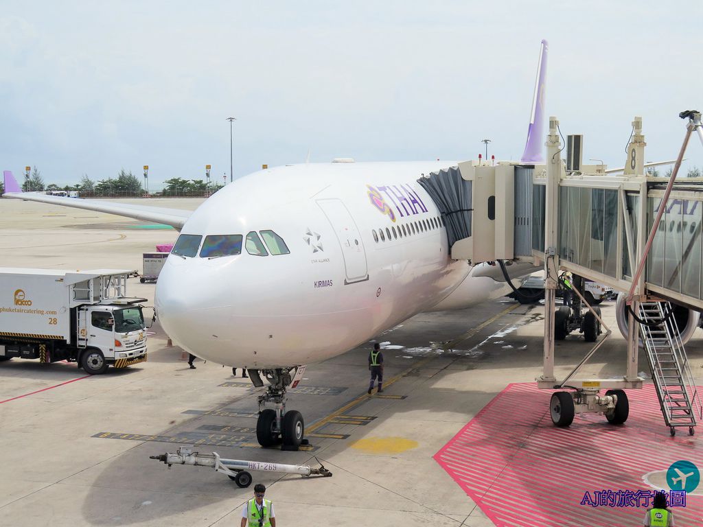 泰航 TG637 桃園TPE>泰國曼谷BKK 與 TG207 曼谷BKK>普吉島HKT 曼谷機場國內線轉機、飛機餐、wifi費用分享